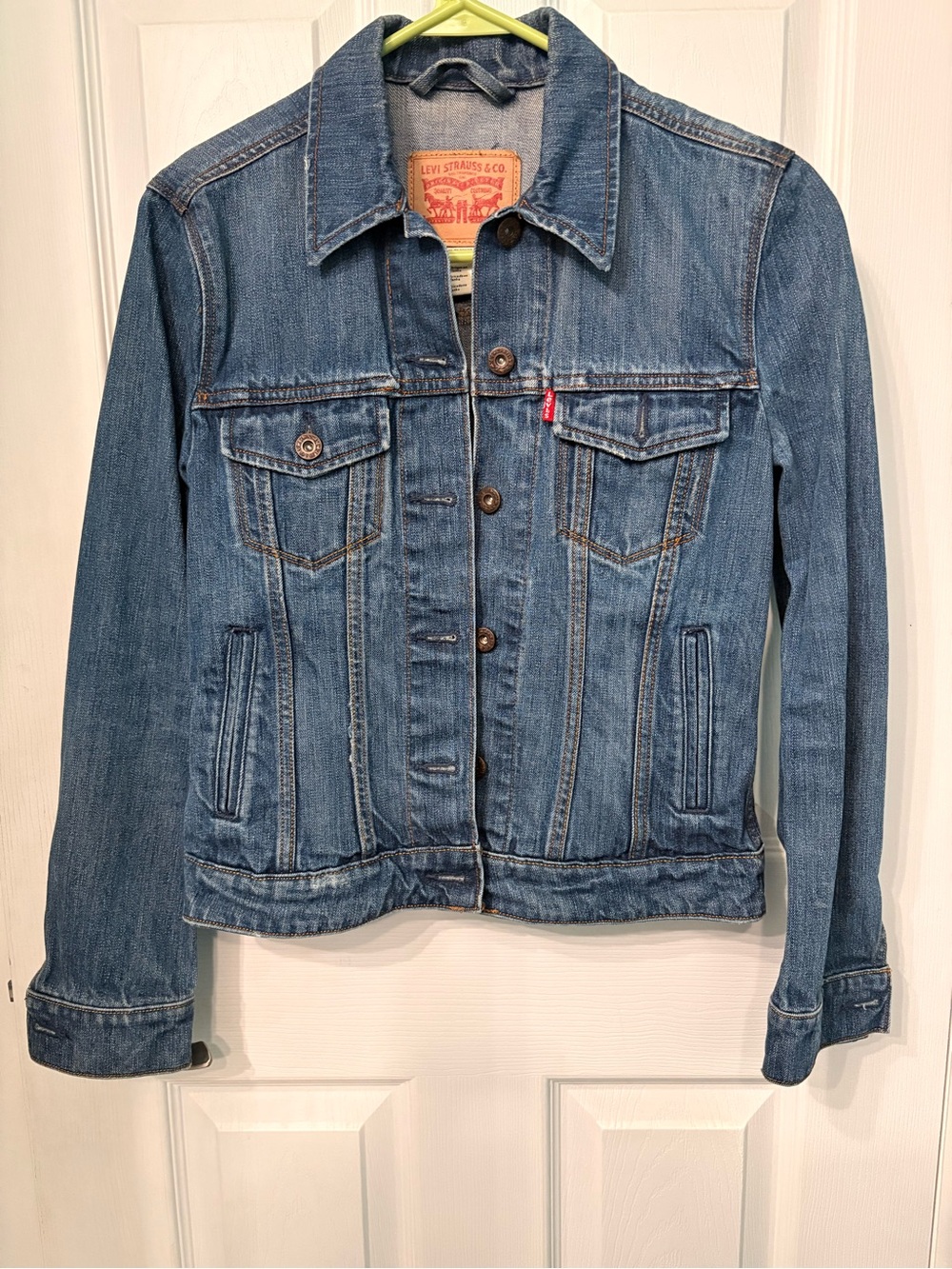 Levi's Classic Medium Blue Denim Trucker Jacket - Women's
